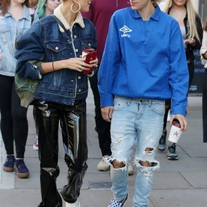 Justin Bieber i Hailey Baldwin ulovljeni u strastvenom zagrljaju