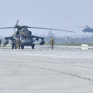 Predstavljanje višenamjenskog helikoptera Black Hawk