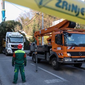 Bor za Trg bana Jelačića