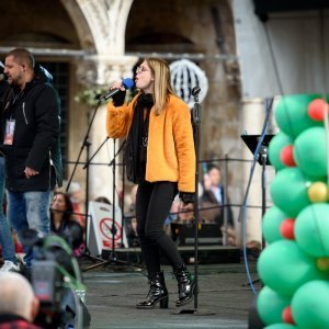 Dječja Nova godina na Stradunu uz Tonija Cetinskog i Ninu Badrić