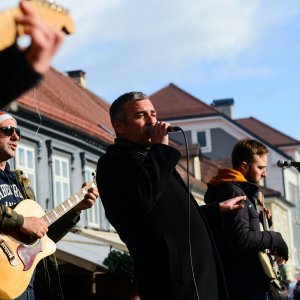 Samoborci dočekali Novu godinu u podne