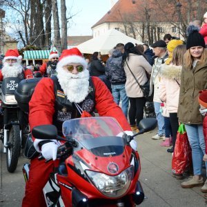 Dječji doček Nove godine uz Moto Mrazove u Bjelovaru