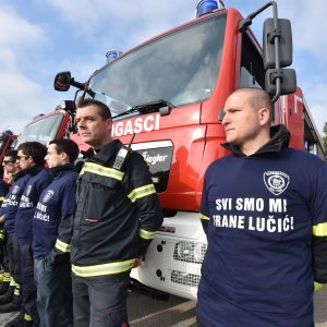 DVD Tisno organizirao prosvjed podrške za slučaj stradalog vatrogasca Franu Lučića