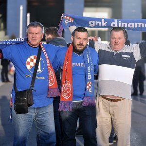 Dolazak navijača na utakmicu Dinamo - Viktoria Plzen