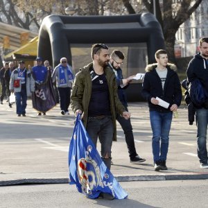 Dolazak navijača na utakmicu Dinamo - Viktoria Plzen