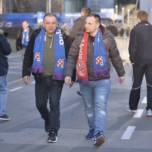 Dolazak navijača na utakmicu Dinamo - Viktoria Plzen