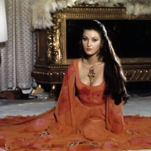 Jane Seymour - 'Živi i pusti umrijeti'