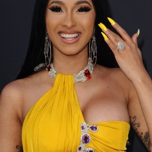 Cardi B (2)