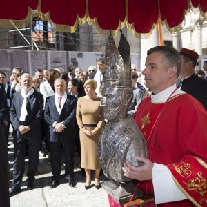 Predsjednica Kolinda Grabar Kitarović u procesiji sv. Dujma u Splitu