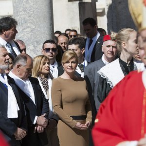 Predsjednica Kolinda Grabar Kitarović u procesiji sv. Dujma u Splitu