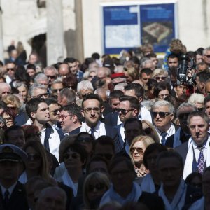 Predsjednica Kolinda Grabar Kitarović u procesiji sv. Dujma u Splitu