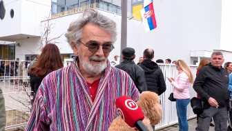 PRIVUKAO POZORNOST