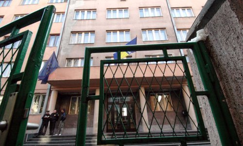 Potvrđena optužnica za ratnog člana Predsjedništva BiH i devet bošnjačkih dužnosnika