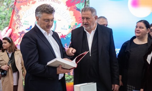 Plenković obišao Interliber i otkrio koju knjigu trenutno čita