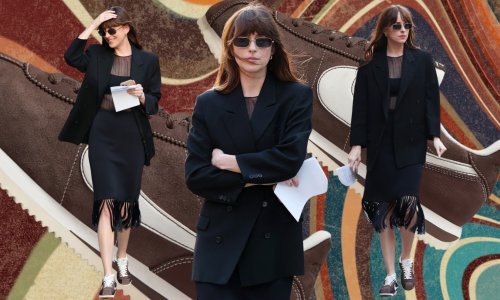 Dakota Johnson najavila povratak ovih hit tenisica iz 70-ih