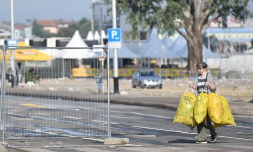 Ovako izgleda Bundek dan nakon Thompsonovog koncerta: Limenki piva ima i na stablima