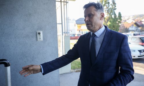 Bivši premijer BiH osuđen zbog korupcije slobodno šeće po Sarajevu