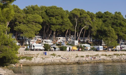 Kraj drame oko mobilnih kućica – Vlada popustila, novi zakon donosi olakšanje kampovima