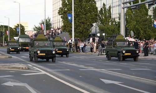 Visoke kazne aktivistima koji su prekinuli vojni mimohod u Zagrebu