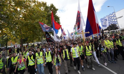 Ogroman skup u Novom Sadu. Vučić se ispričao, studenti mu poručili: Znamo čega te je strah
