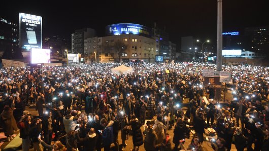 Srbija vrije, premijer podnio ostavku: Što sve to znači za Vučića