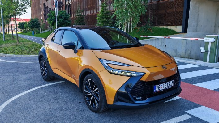 Vozili smo Toyotu C-HR 2.0HEV E-CVT: Moderan sjajno dizajniran samopunjivi hibridni crossover