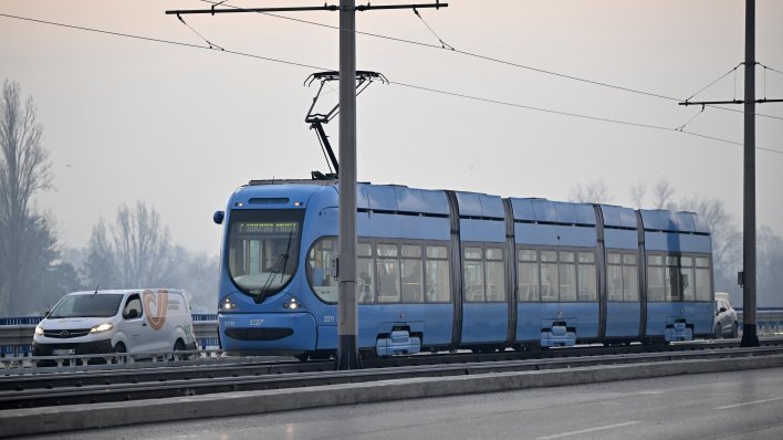 Obnova završena: Tramvaji ponovno voze preko Jadranskog mosta u Zagrebu