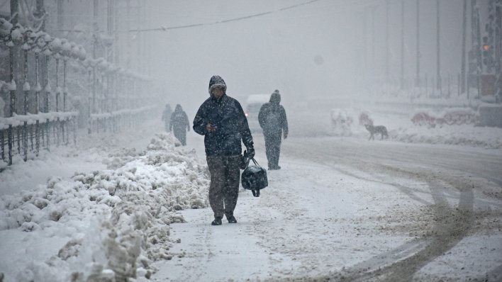 Zbog snježnih mećava, jakih vjetrova i obilnih kiša otkazan niz novogodišnjih događaja