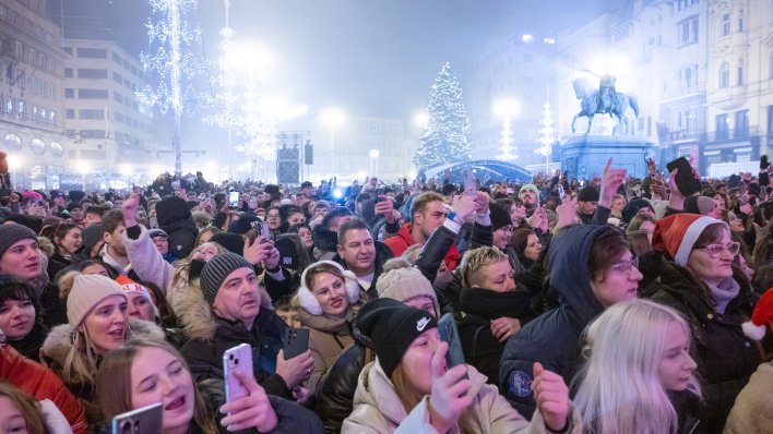 Najluđa noć u Zagrebu: Temperatura u minusu, ali to je malo kome smetalo