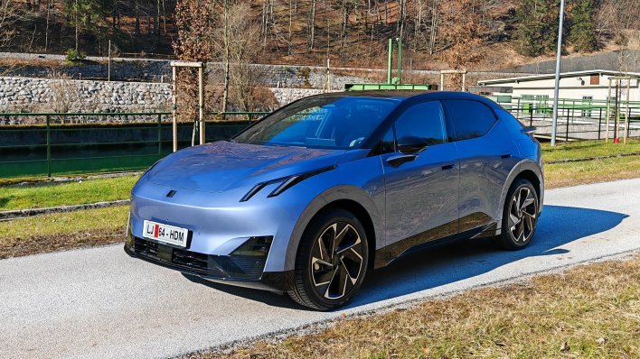 Isprobali smo novi Lynk&Co 02: Električni crossover coupé hrabrog dizajna i zanimljivih rješenja