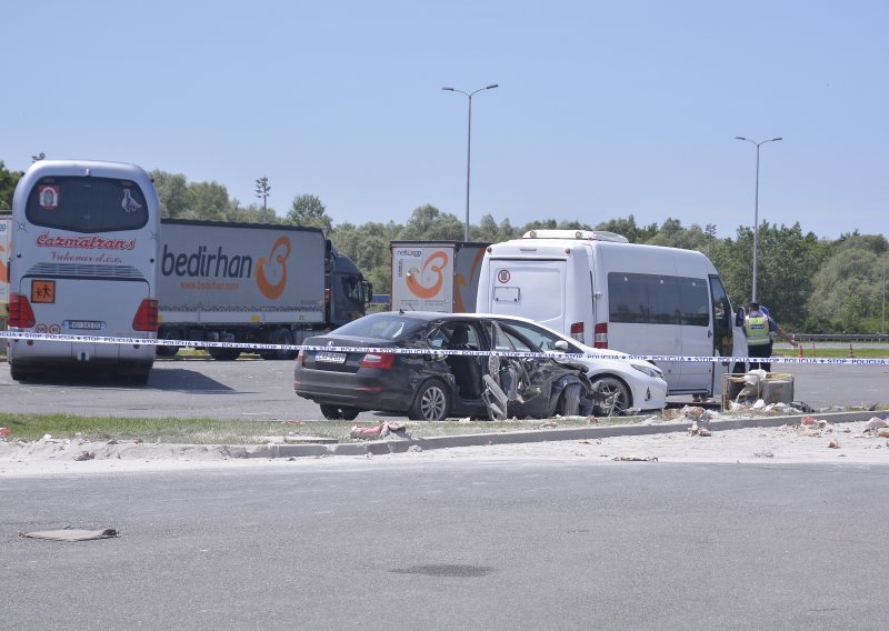 Preminula i treća žrtva stravičnog sudara na odmorištu kod Novske