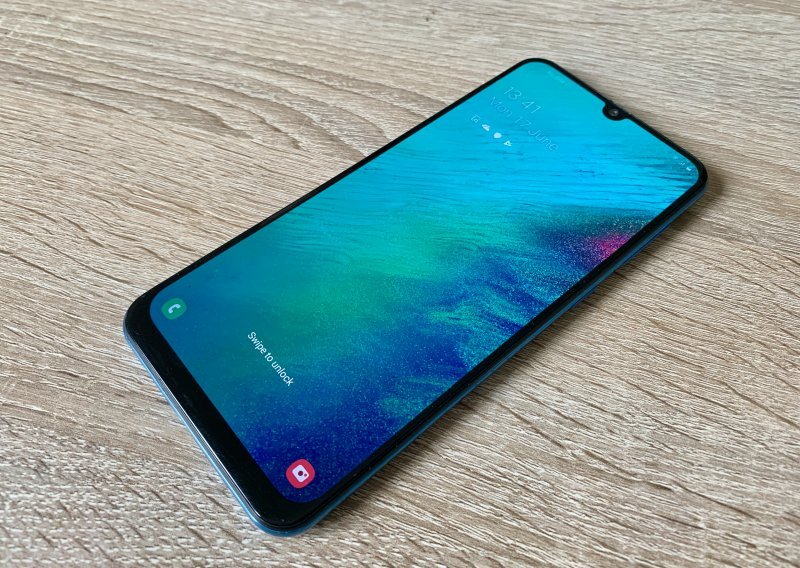 Samsung Galaxy A50 - džepu ugodan Android velikog ekrana i izdržljive baterije