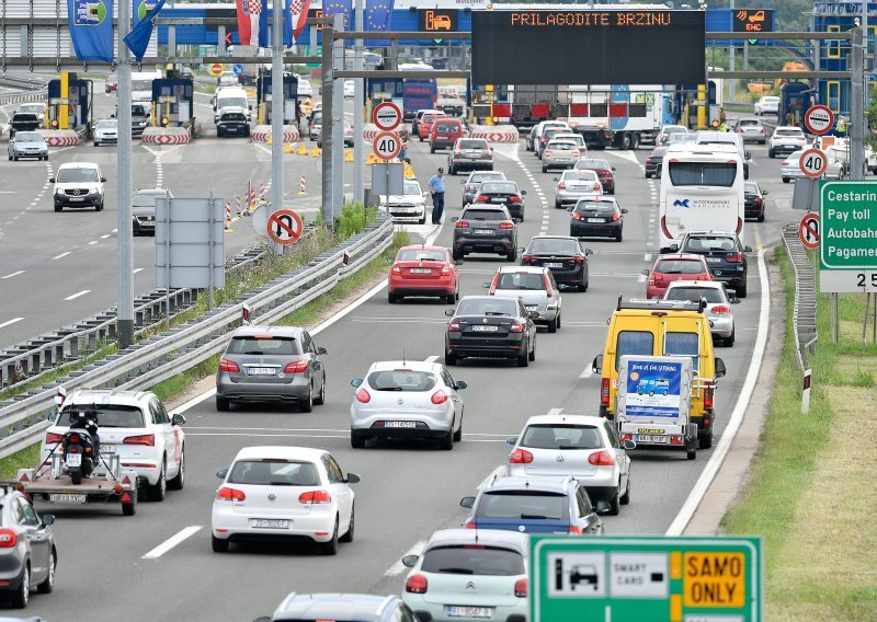 Počeo je produženi vikend i odmah gužve, a na A1 HAC će noćas obavljati radove