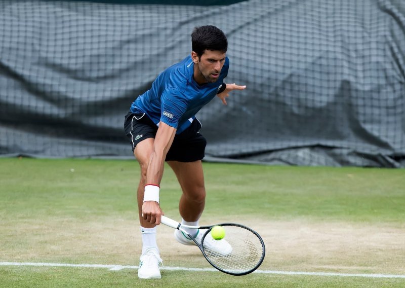 Novak Đoković bez problema odradio prvo kolo Wimbledona, a zatim se dotakao Gorana Ivaniševića