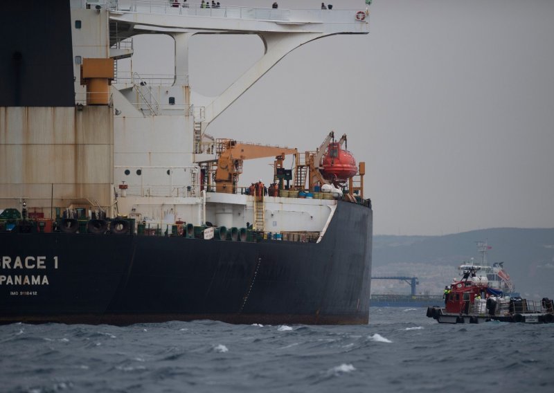 Kapetan i prvi časnik iranskog tankera uhićeni u Gibraltaru