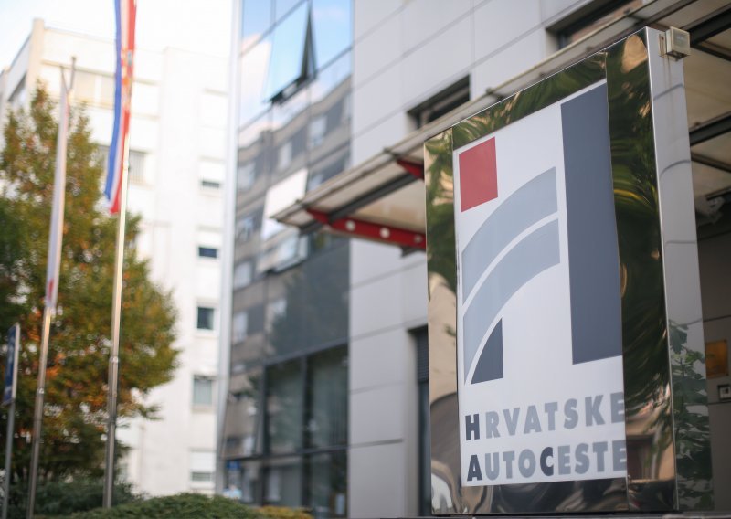 HAC postavlja novu signalizaciju za održavanje razmaka