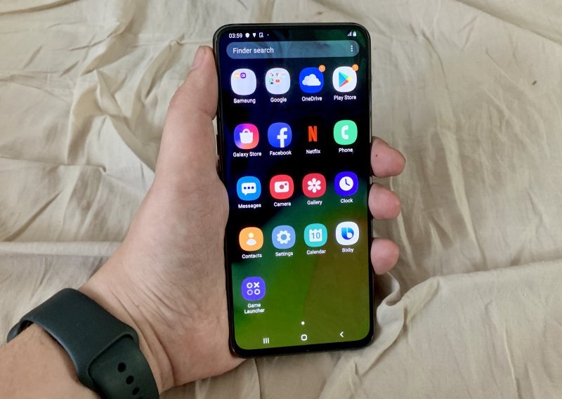 Isprobali smo Samsung Galaxy A80 - smartfon masivnog ekrana s jednom neobičnom značajkom