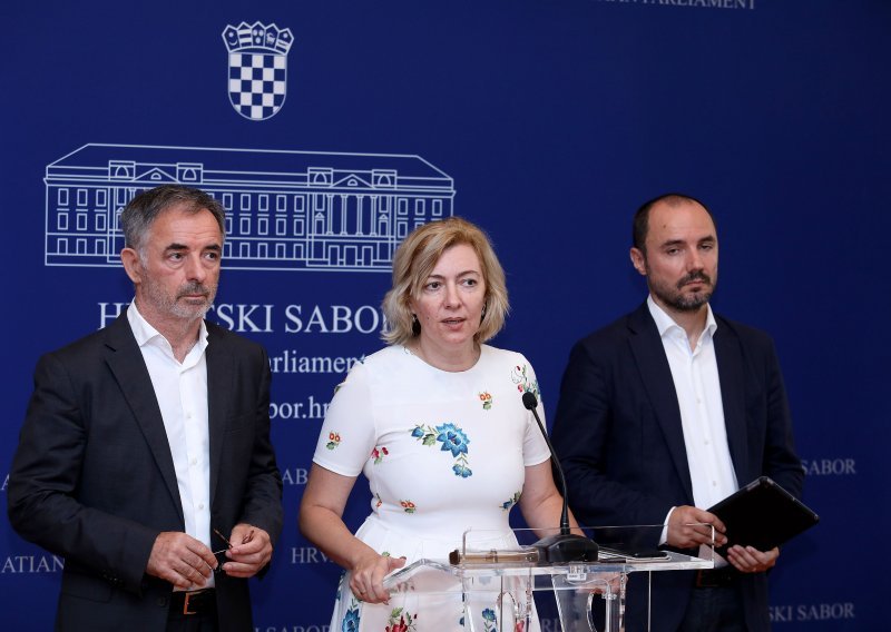 SDSS sazvao pa naprasno otkazao presicu u Saboru, doznajemo i zašto