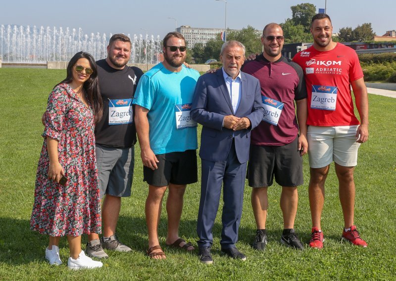 Spektakl na bacalištu kod zagrebačkih fontana; očekuju se daleki hici