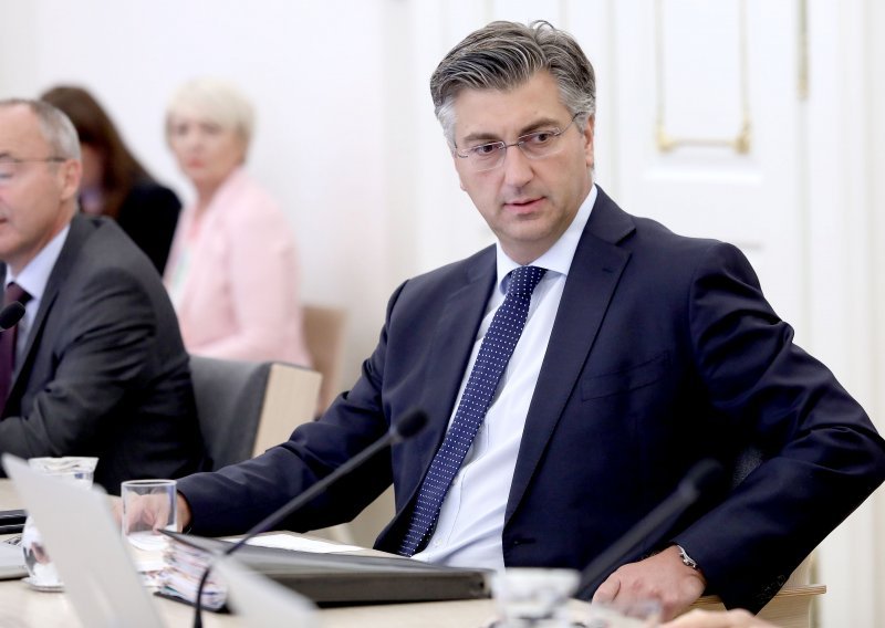 Plenković: Agrokor stabilno posluje, hvala na tome i Martini Dalić