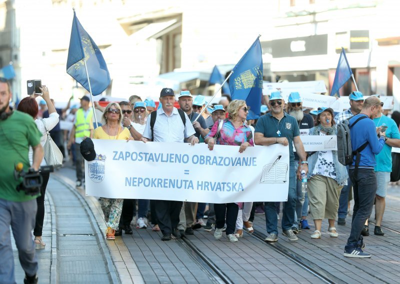 Sastanak Vlade i sindikata oko zahtjeve za većim plaćama u obrazovanju