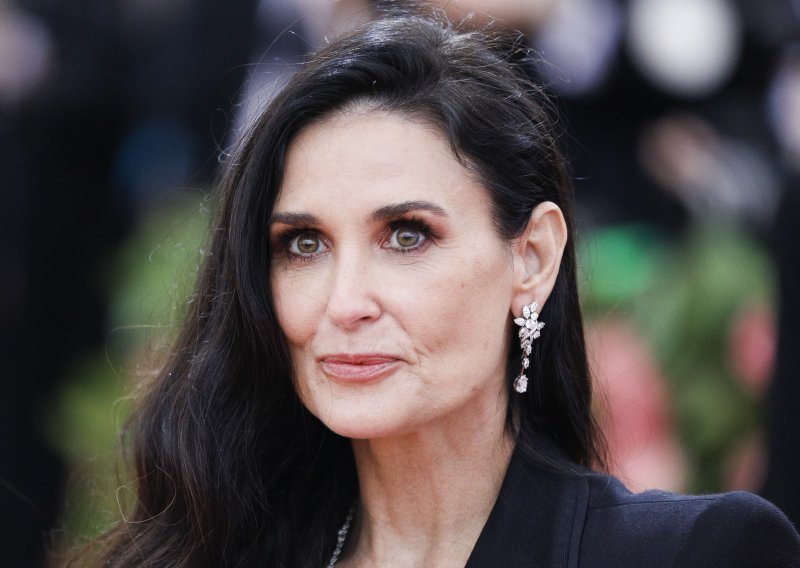 Priznanje koje je šokiralo sve: Demi Moore otkrila da je bila žrtva silovanja, ali i da je bila trudna s Ashtonom Kutcherom