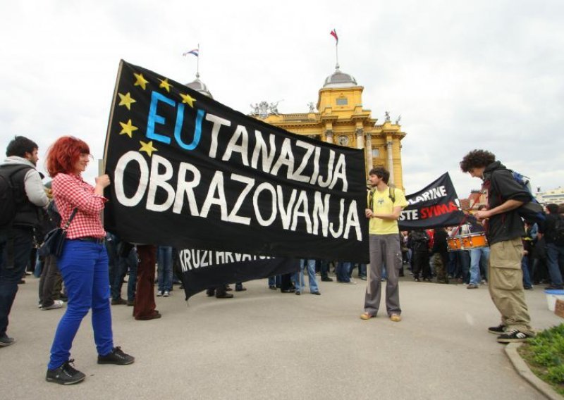 Studenti tvrde kako Bjeliš laže