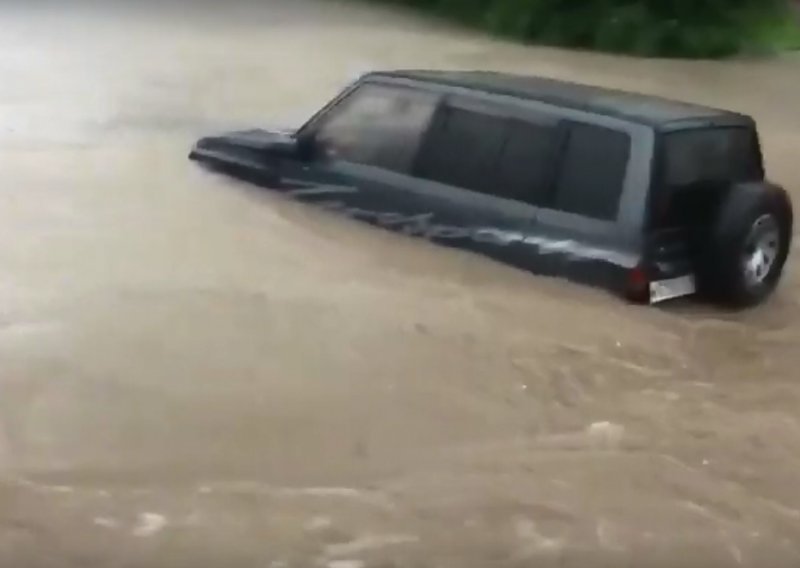 Najmanje 11 poginulih nakon rušenja brane u ruskoj regiji Krasnojarsku