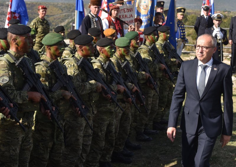 Vlada doradila zakon o vojnoj službi, pogledajte što se sve mijenja