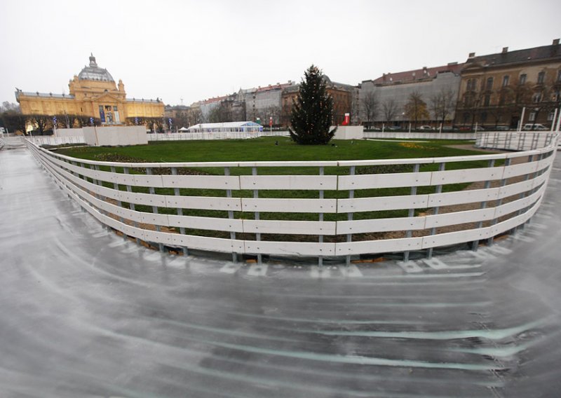 Prije otvorenja pogledajte kako izgleda klizalište u srcu Zagreba