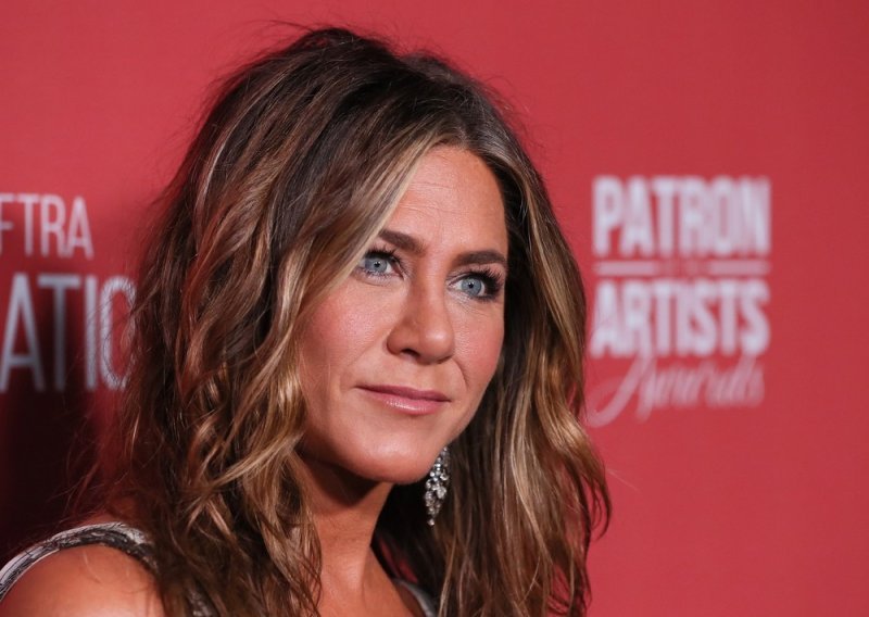 Ponovno sve oduševila: Jennifer Aniston zahvalila na 20 milijuna pratitelja - suzama