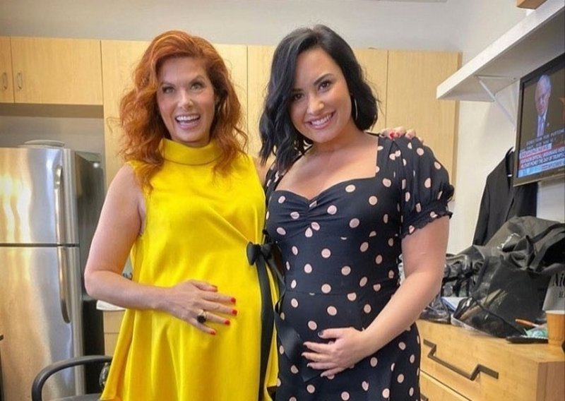 Demi Lovato trudna? Samo u seriji 'Will & Grace'!