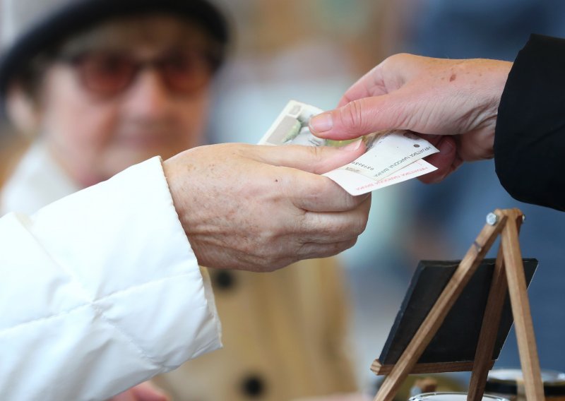 Prosječna plaća u Zagrebu rasla je u rujnu, znamo i djelatnosti u kojima je premašila 10.000 kuna