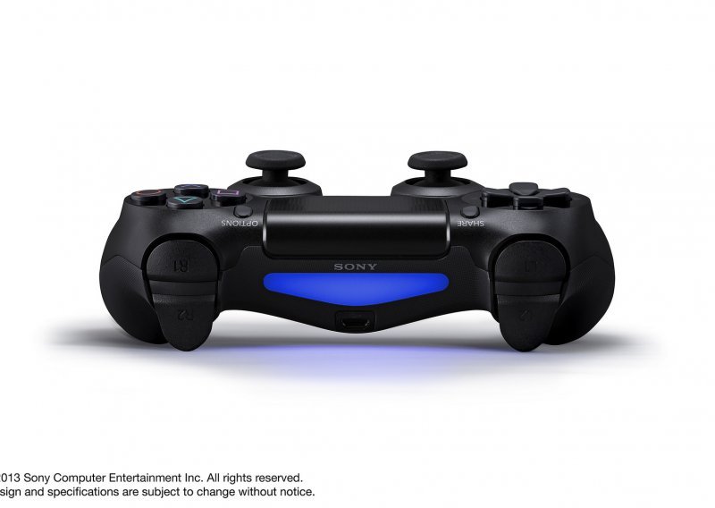 Pogled ispod haube PlayStationa 4